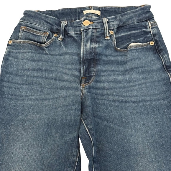 Good American Good Legs Straight Jeans in the Indigo025 wash. - Picture 2 of 7